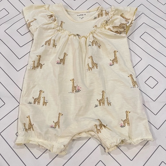 Name It Giraffe Onesie - Picture 3 of 9